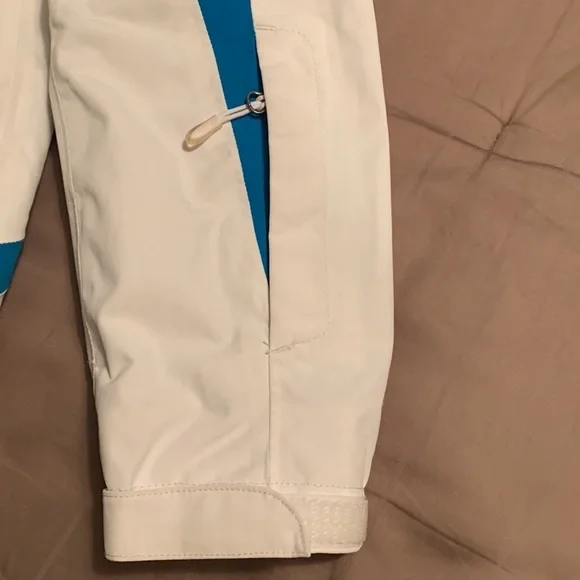 The North Face Women’s Snow Jacket SZ Medium - Picture 3 of 16